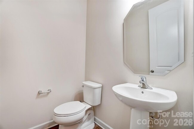 Building Photo - 5822 Clan MacLaine Dr