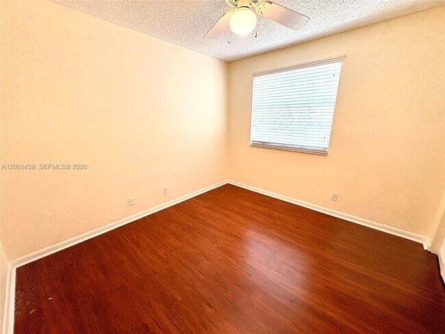 Building Photo - 11196 Longboat Dr