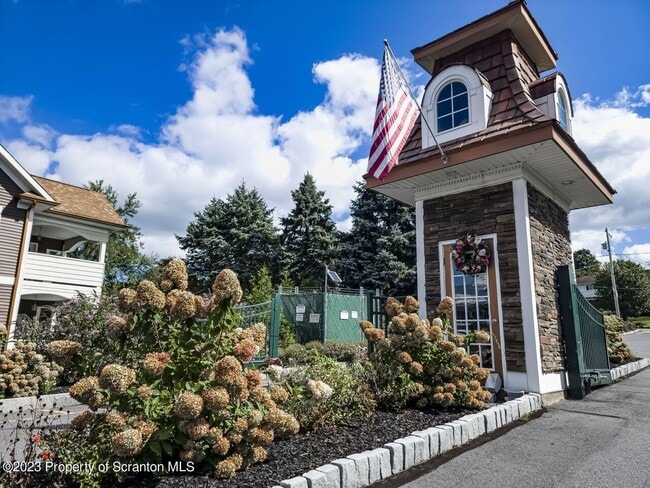 Building Photo - 163 Bianca Wy