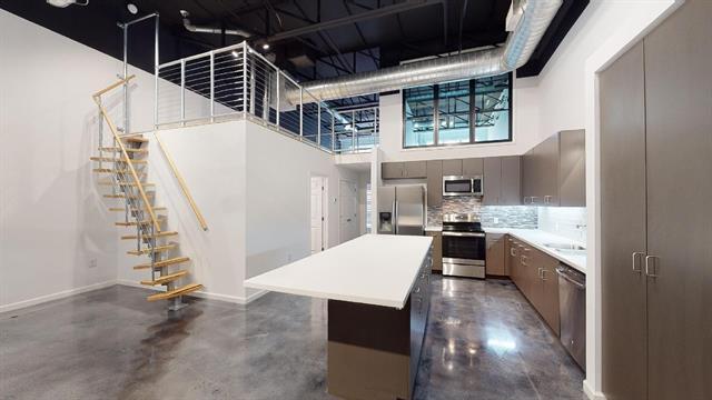 Building Photo - 3111 Canton St