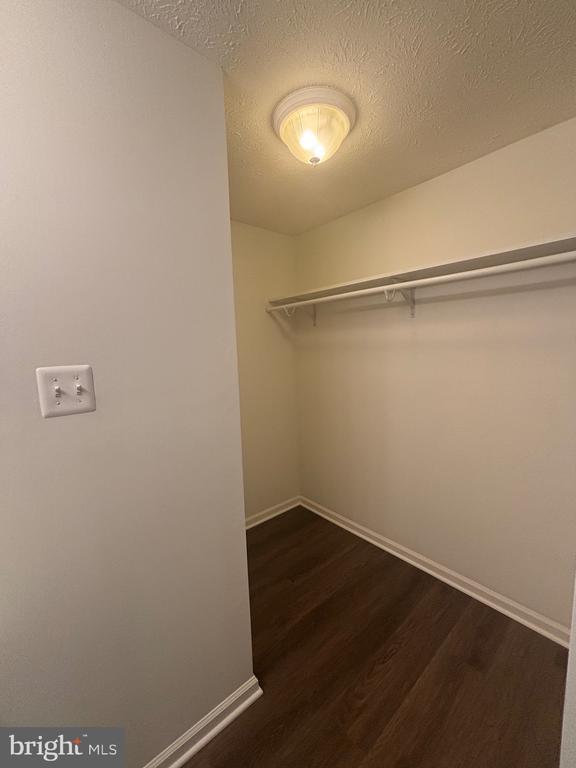 Building Photo - 2 Crosswood Ct