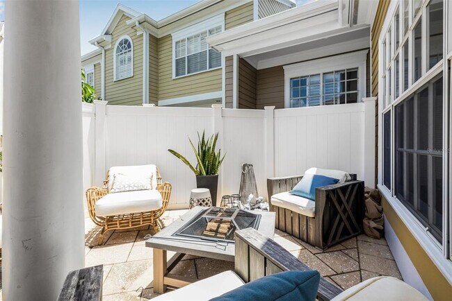 Building Photo - 313 Inner Harbour Cir