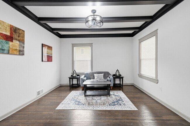 Building Photo - 1311 E 29th St