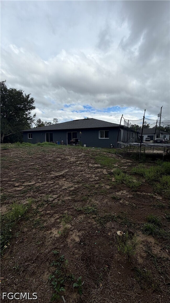 Building Photo - 5046 Locke Ln