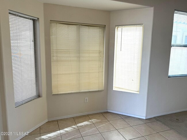 Building Photo - 12213 N Makayla Canyon Dr