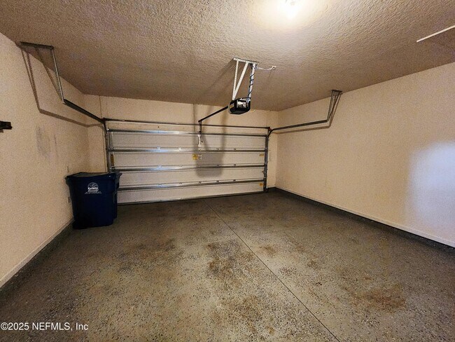 Building Photo - 99 Bush Pl