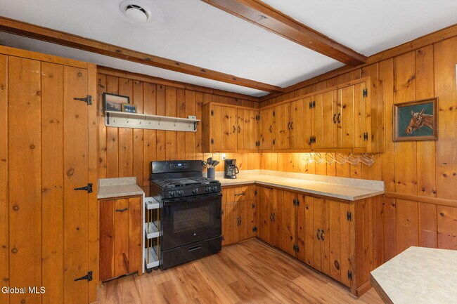 Building Photo - 56 Monroe St