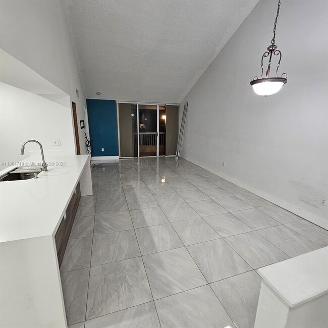 Building Photo - 4651 NW 97th Ct
