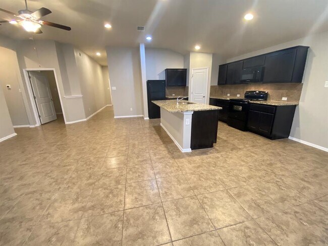 Building Photo - 21607 Surrey Ln