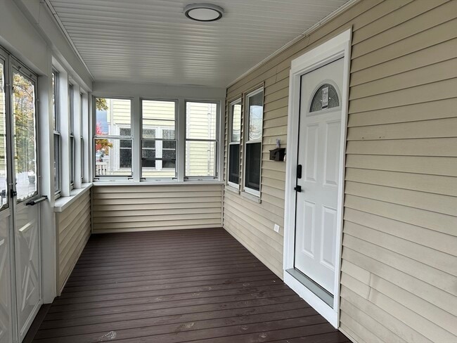 Building Photo - 52 Flynt St