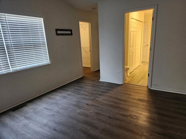 Building Photo - 2822 Gypsum Cir