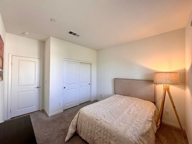 Building Photo - Welcome to this stunning two-story home lo...