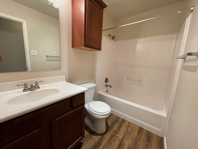 Building Photo - Cute 3/2/2 in a Cooper ISD