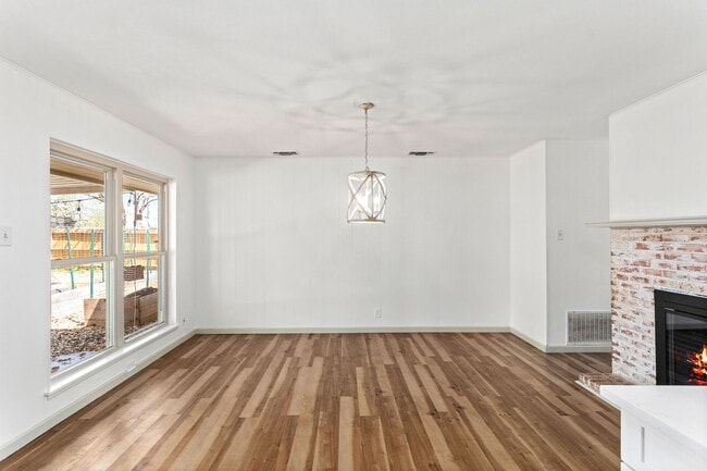 Building Photo - 5259 Prince Valiant Dr