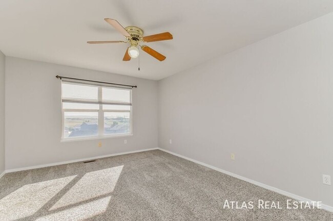 Building Photo - 3055 Ellesmere Dr