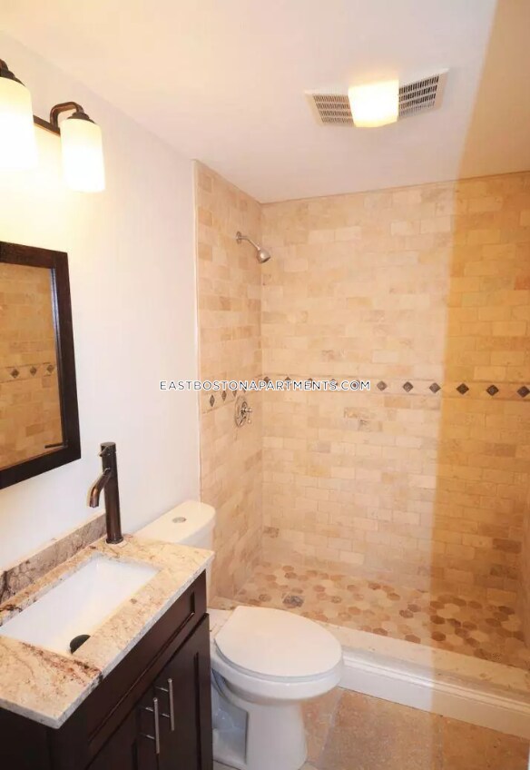 Building Photo - 130 Brooks St