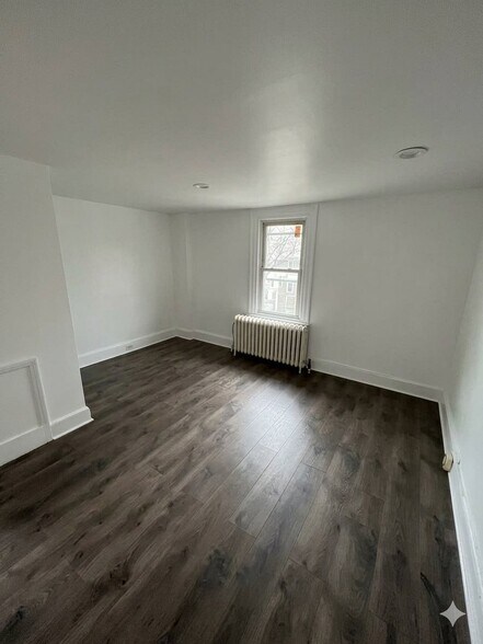 Building Photo - 1331 72nd Ave