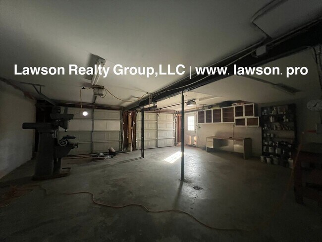 Building Photo - Peaceful Retreat with Outdoor Space-Botetourt County