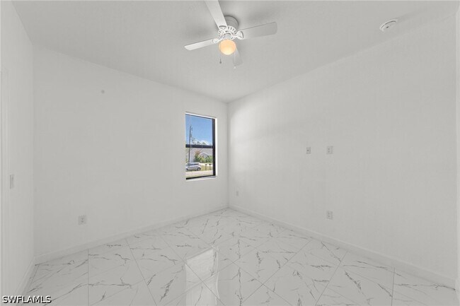 Building Photo - 1938 Laverna Ave