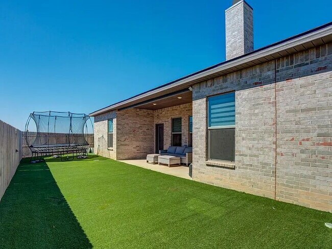 Building Photo - High-end 4 Bed, 3 Bath home in South Lubbock!