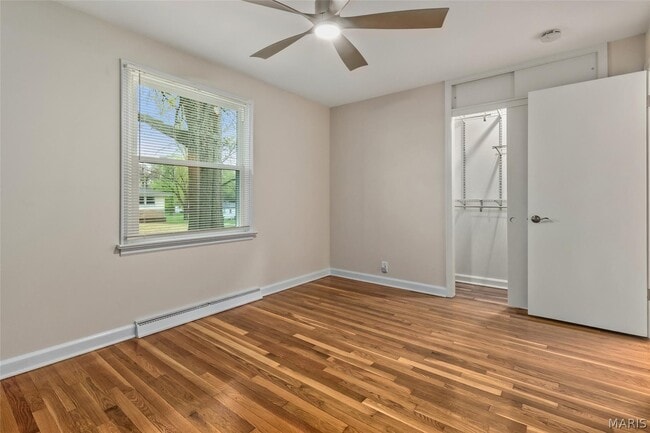 Building Photo - 637 Karess Dr