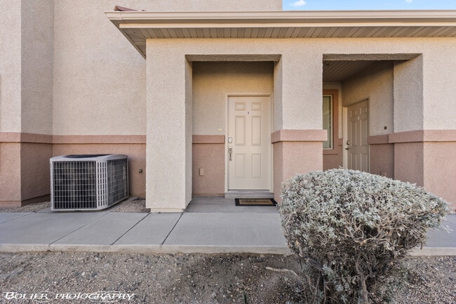 Building Photo - 95 Shade Tree Ln