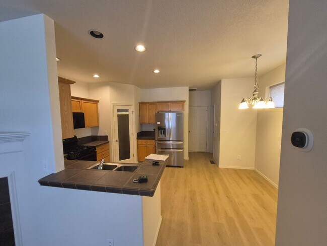 Building Photo - Great Townhouse in Arbor Station