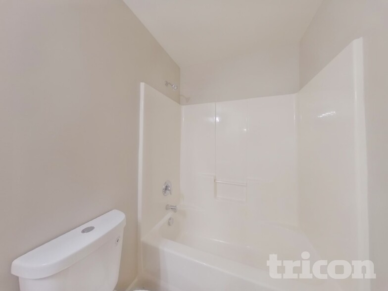 Building Photo - 2625 Sierra Chase Dr