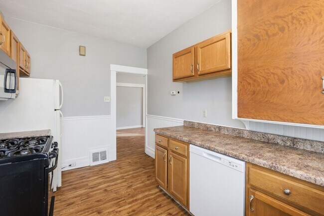 Building Photo - Kam316