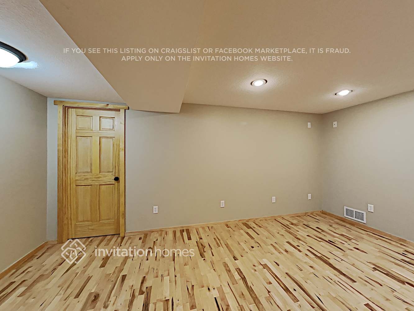 Building Photo - 15004 Park Ave S