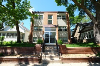 Building Photo - Bryant Avenue Apartments | 3432