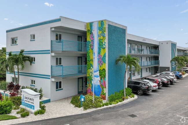 Building Photo - Sailpointe