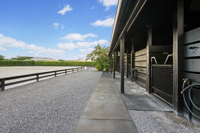 Building Photo - 2904 Appaloosa Trail