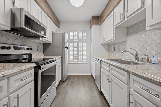 Building Photo - 2350 Bering Dr