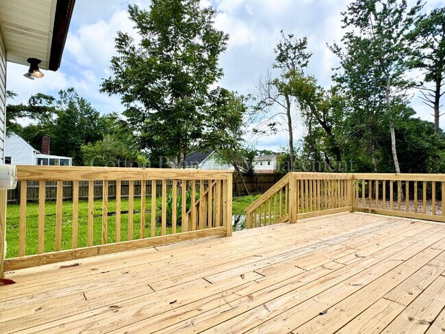 Building Photo - 307 Abbey Ln