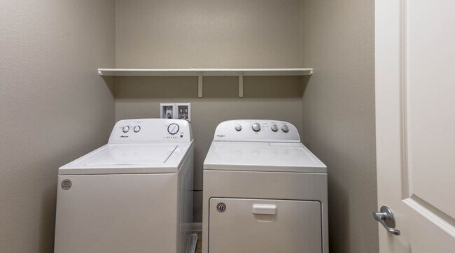 Building Photo - Beautiful 3 Bedroom Home, In Gated Community, Convenient To Nellis AFB