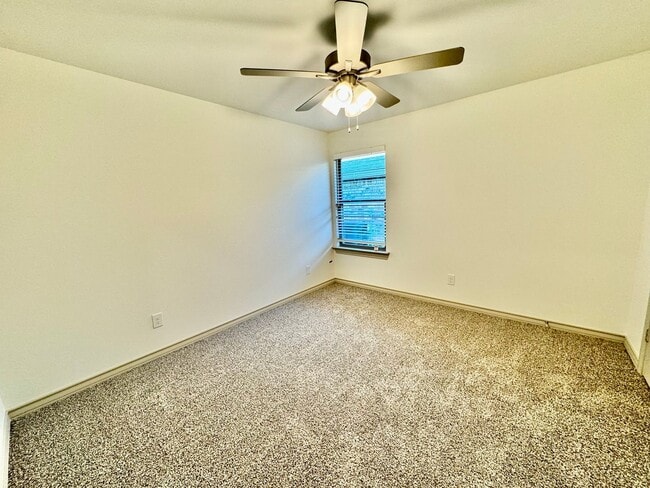 Building Photo - 3 Bed 2 Bath - Frenship ISD