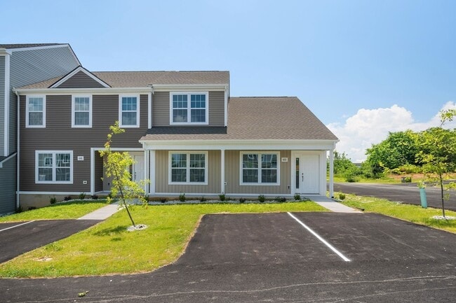 Primary Photo - 455 Skylar Dr