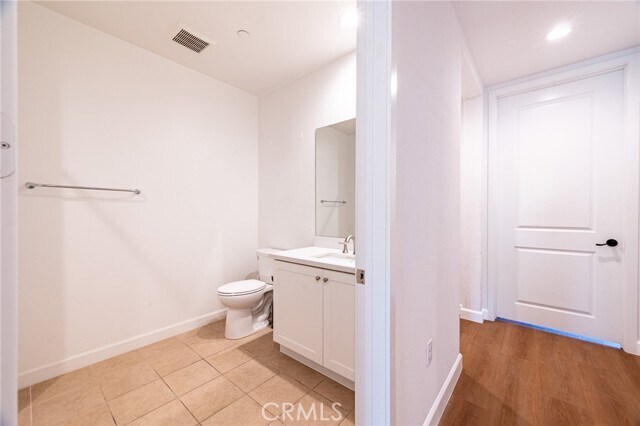 Building Photo - 172 Follyhatch