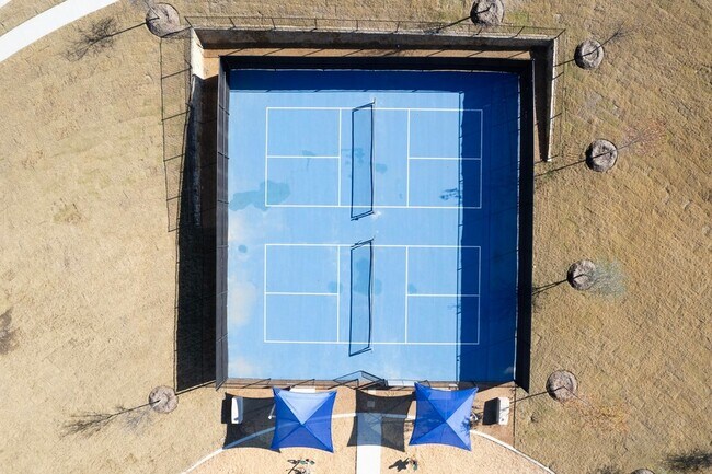 Building Photo - 8012 White Sulphur Rd