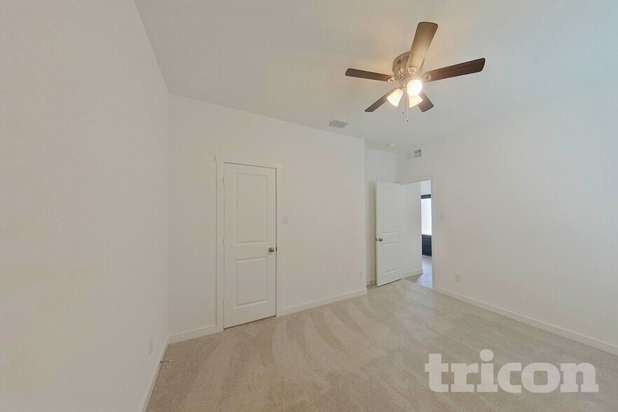 Building Photo - 1305 Francesca Dr