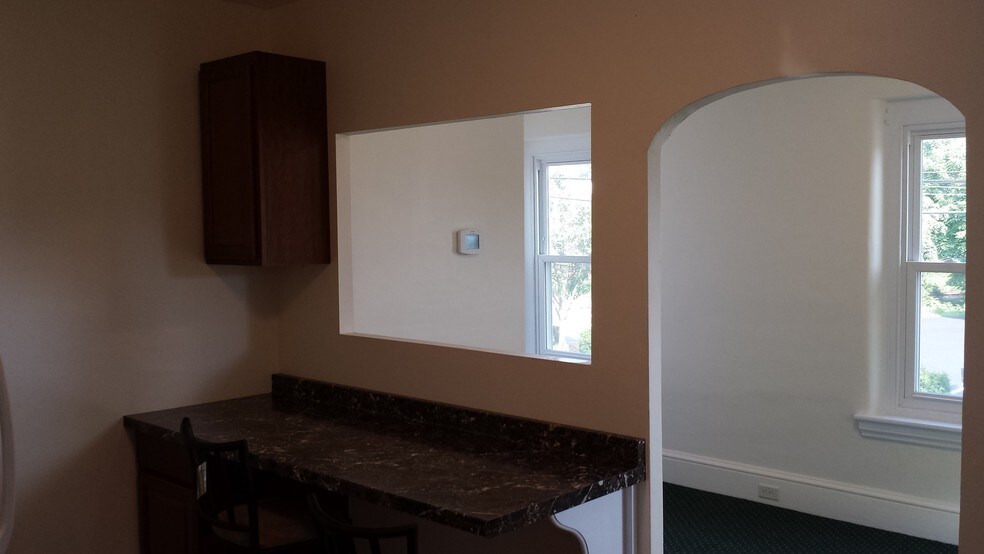 Eating Area - 209 Union St