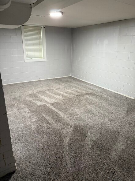 Basement Bedroom - 2129 Midlothian Rd