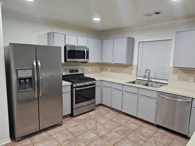 Building Photo - 3118 Rainmont Ln