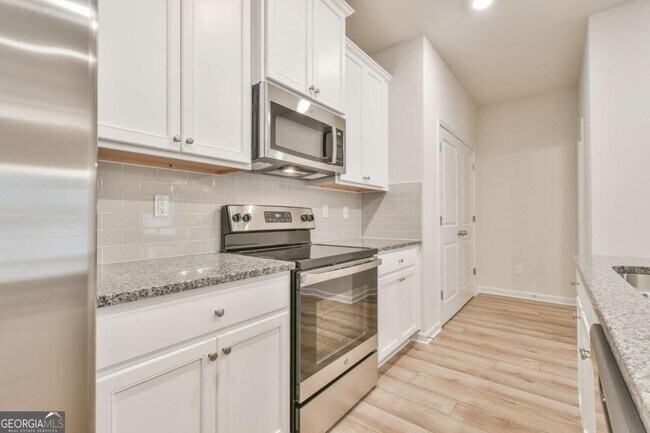 Building Photo - 4541 Bishops Ln