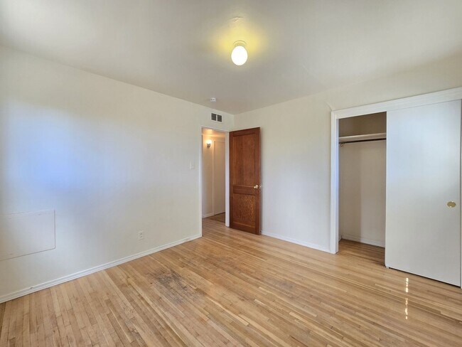 Building Photo - 1226 Vitalia St