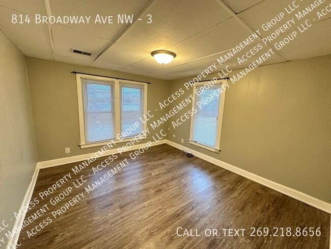 Building Photo - 814 Broadway Ave NW