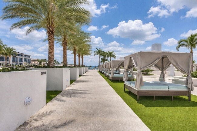 Building Photo - 600 NE 27th St