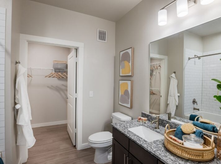 Building Photo - 4255 Magnolia Vlg Dr