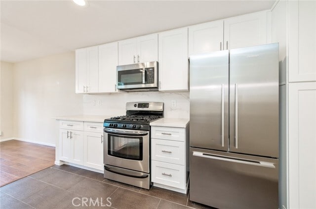 Building Photo - 72 Almador